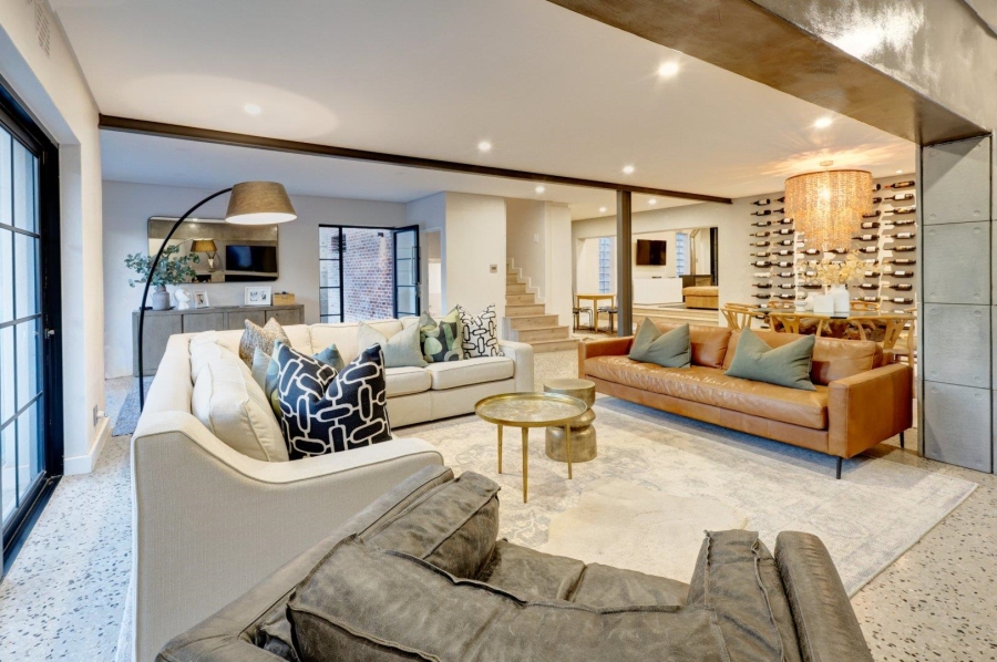 6 Bedroom Property for Sale in Welgemoed Western Cape
